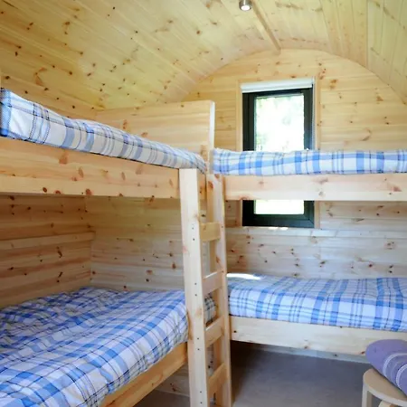 Coach Field Luxury tent Camp